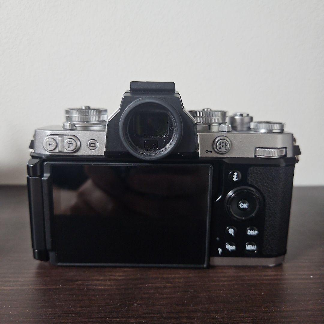 美品　Nikon Z fc 28mm　予備バッテ、アクセサリー付き