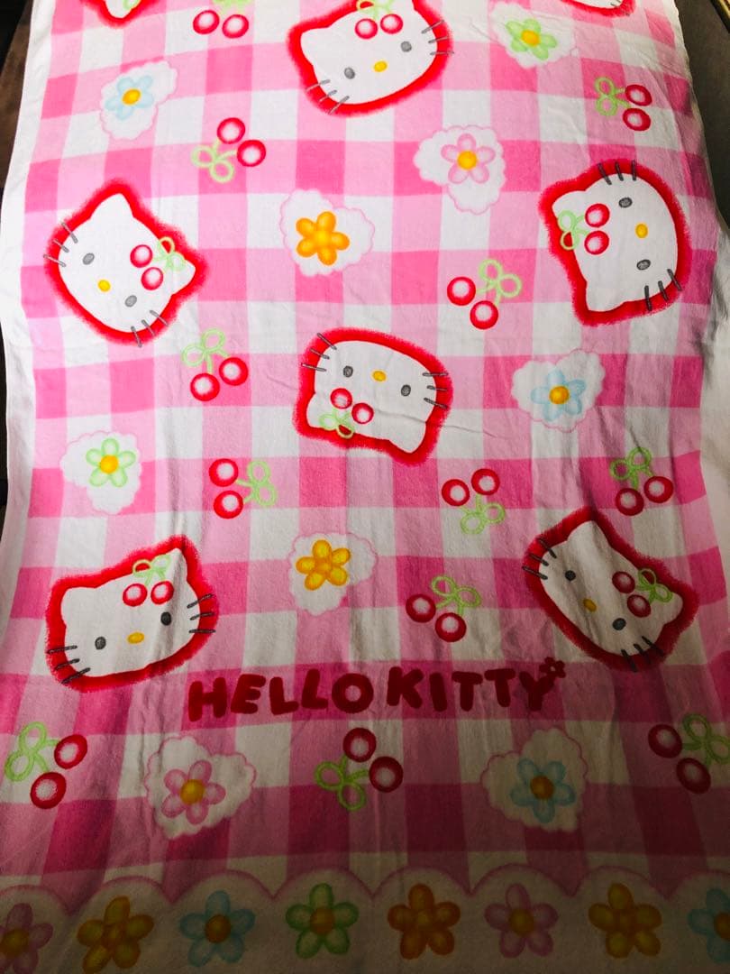 ハローキティ さくらんぼキティ大判バスタオル タオルケット