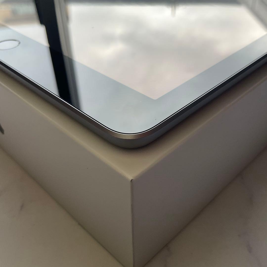 【超美品】Apple iPad 第6世代 Wi-Fi Cellular 32GB