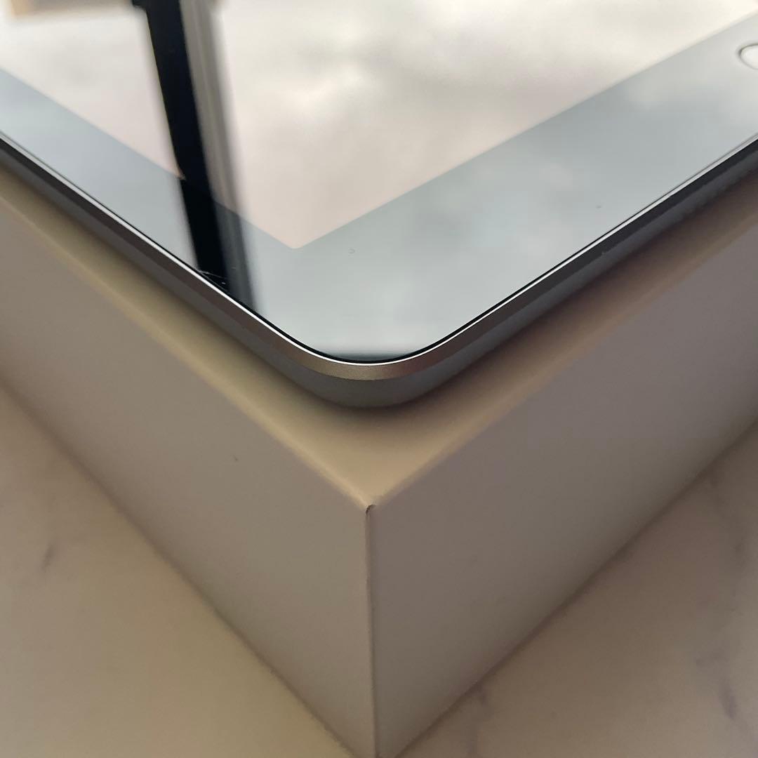 【超美品】Apple iPad 第6世代 Wi-Fi Cellular 32GB