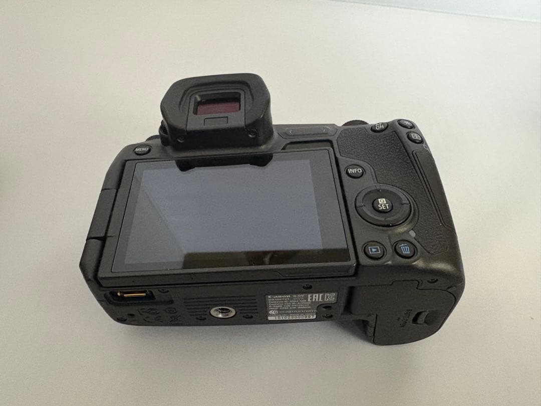 Canon EOS R ボディ＋EF-EOS Rコントロールリング付