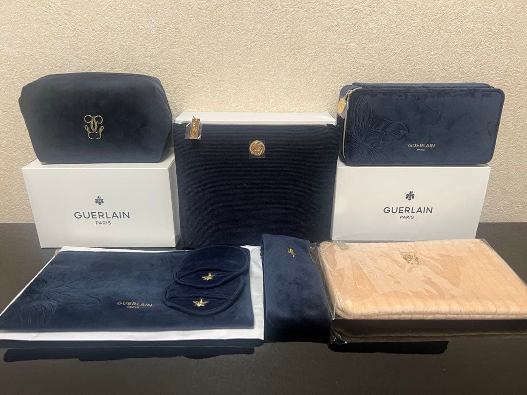 GUERLAIN ネイビーポーチ　ノベルティ、サンプル詰め合わせ