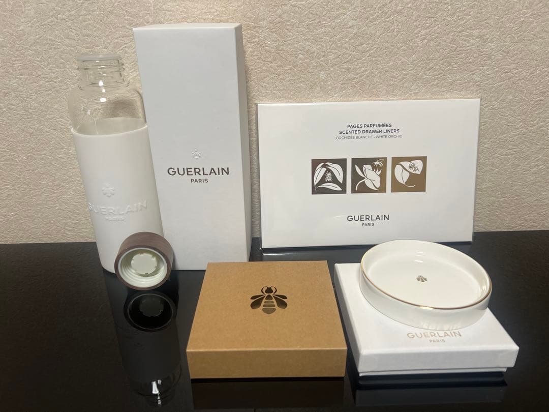 GUERLAIN ネイビーポーチ　ノベルティ、サンプル詰め合わせ