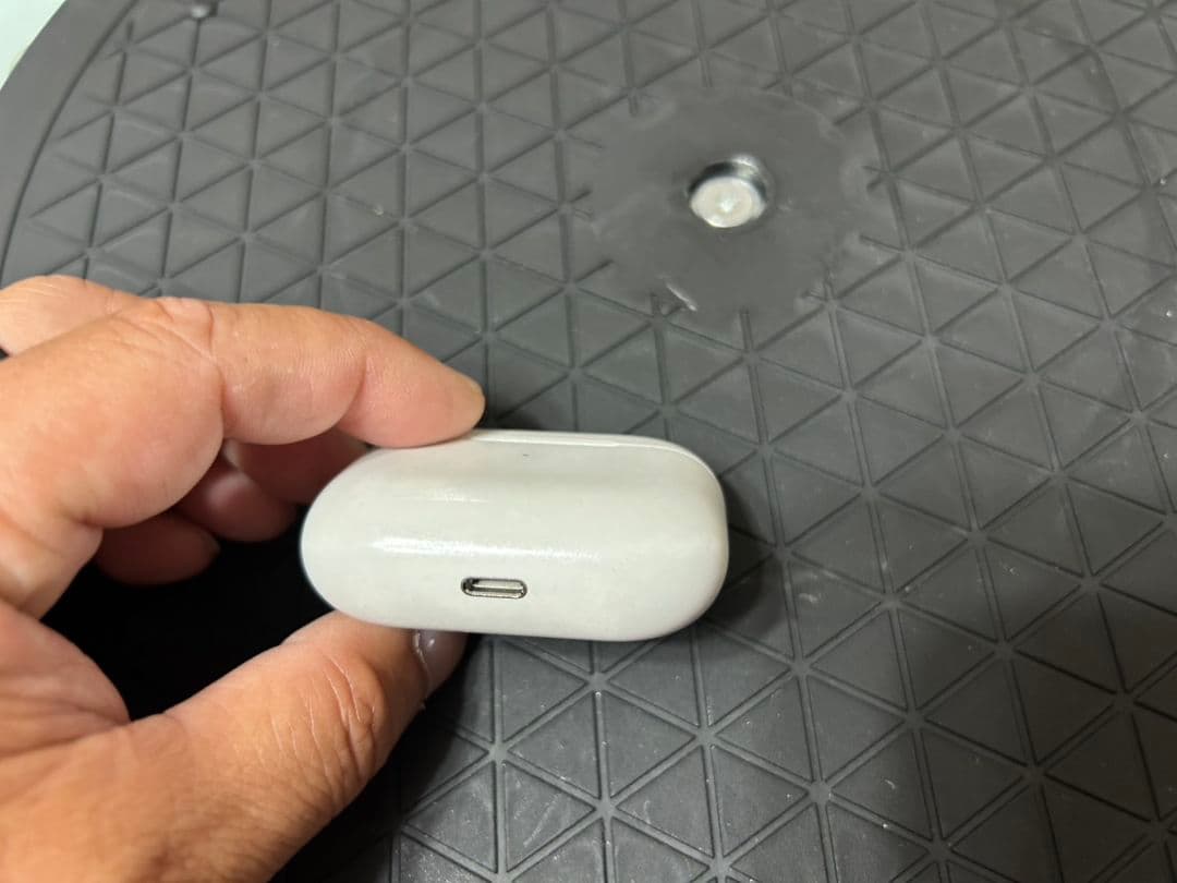 Apple AirPods Pro2（第二世代）Lightning　本体