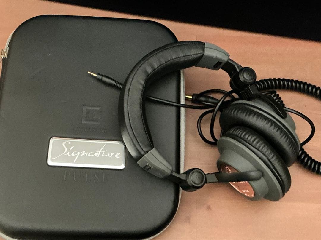 Ultrasone Signature PULSE ヘッドホン グレー ケース付