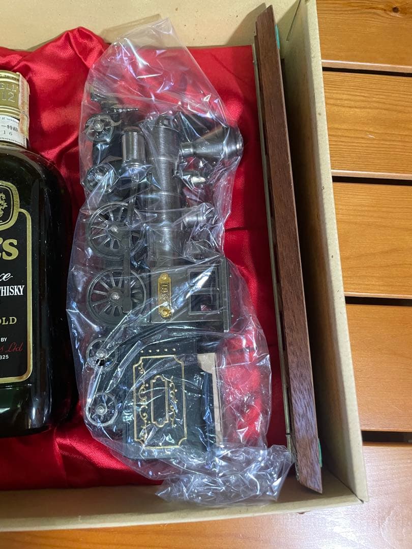 ベルズ デラックス 12年 ブレンデッド スコッチウイスキー　ガスライター付き