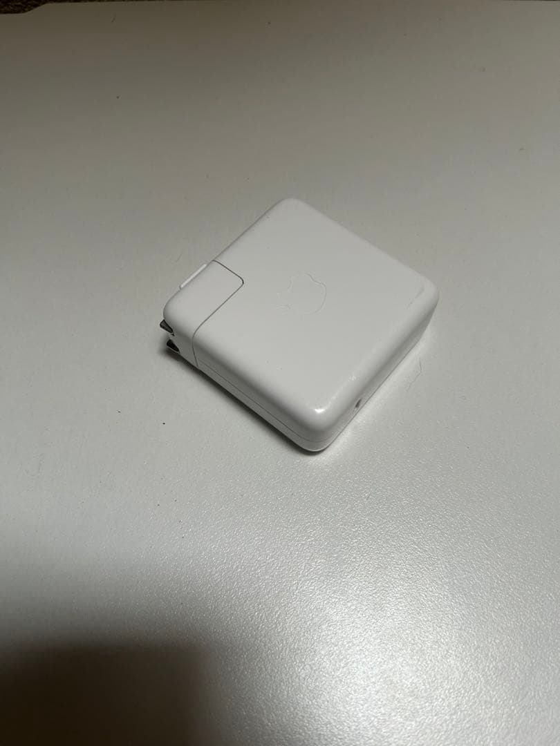 MacBook本体 Macbook Air (M1, 2020)