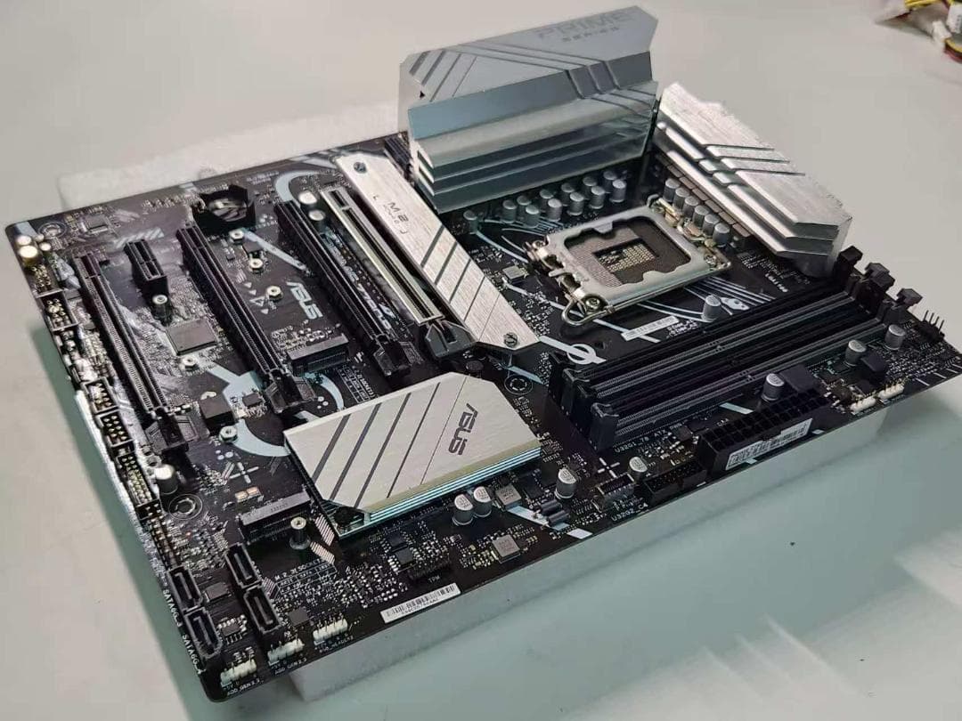 030600A　 ASUS PRIME Z790-P　マザーボード ジャンク品