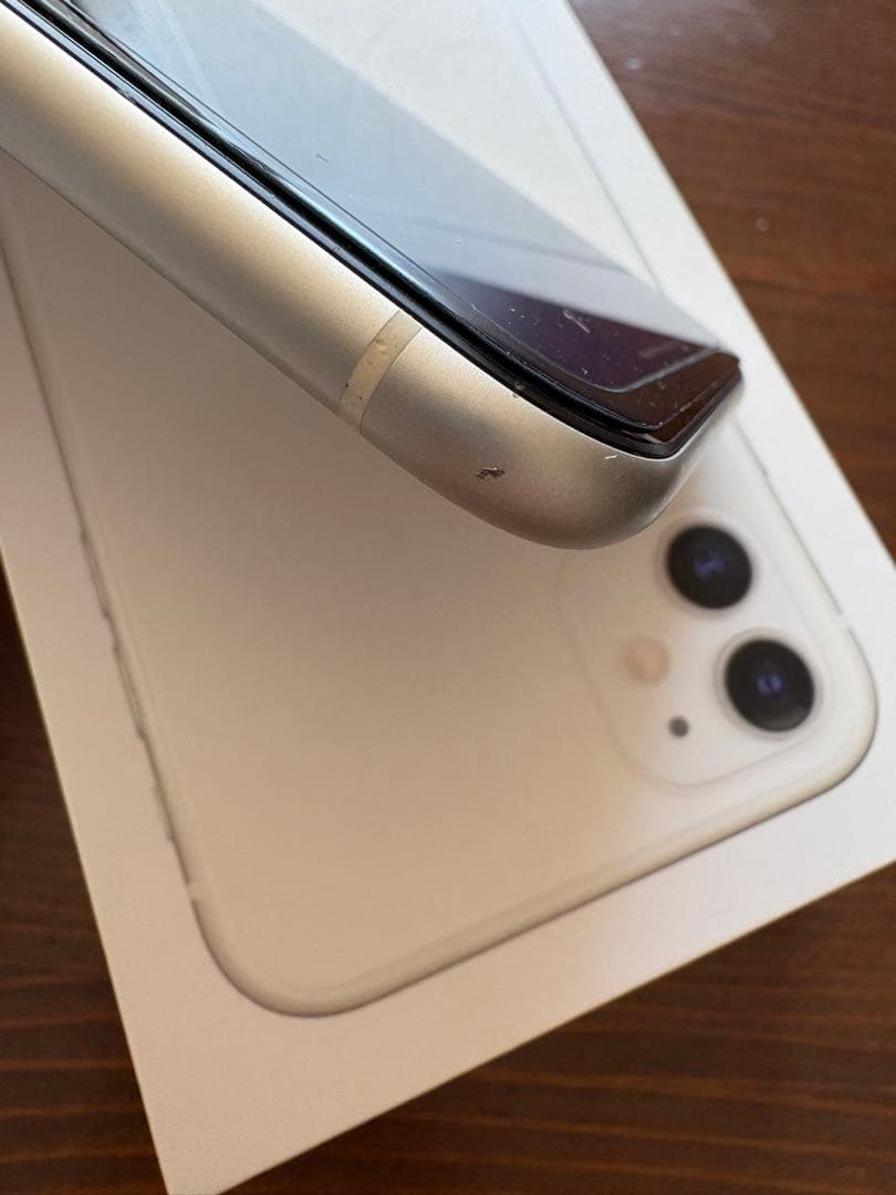 iPhone11本体　ホワイト 64GB SIMフリー