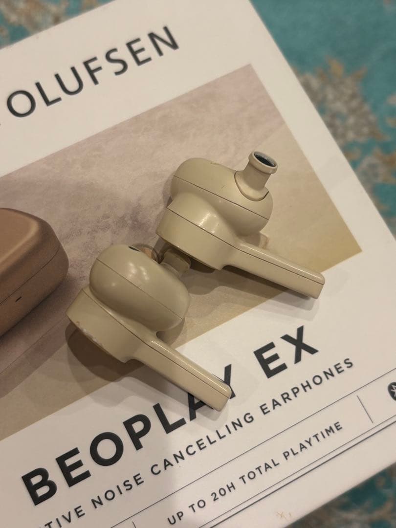 Bang & Olufsen Beoplay EX ワイヤレスイヤホン