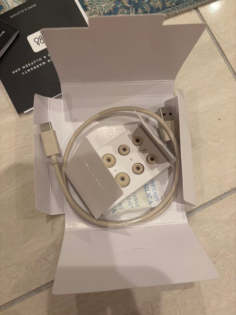 Bang & Olufsen Beoplay EX ワイヤレスイヤホン