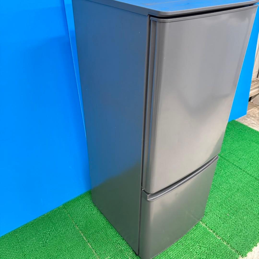 853 関東配送　イチオシ　2025年製　極美品　100L〜200L 冷蔵庫