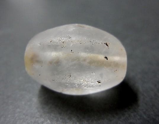 ★N0401★古代石 (224) 出土　水晶　6面クオーツビーズ　アフガニスタン