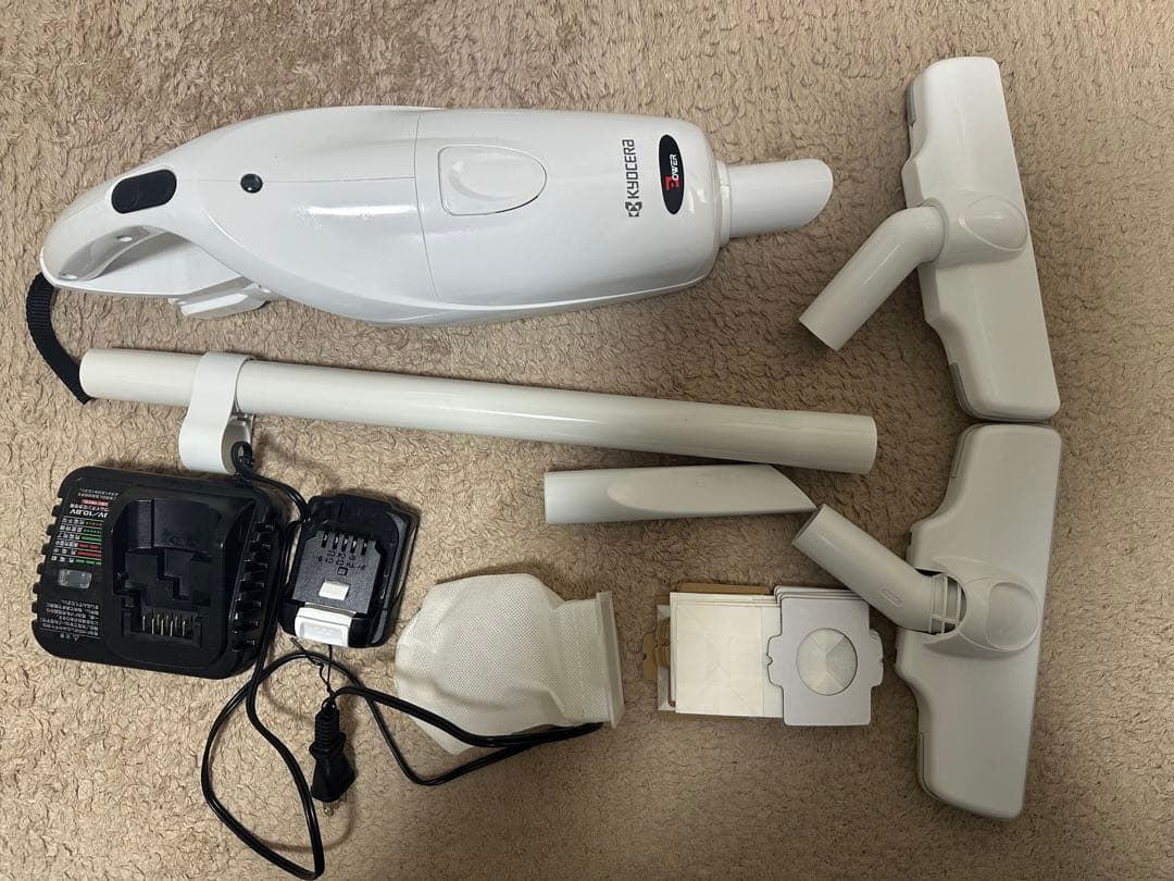 KYOCERA 充電式ハンディクリーナー BHC-1020
