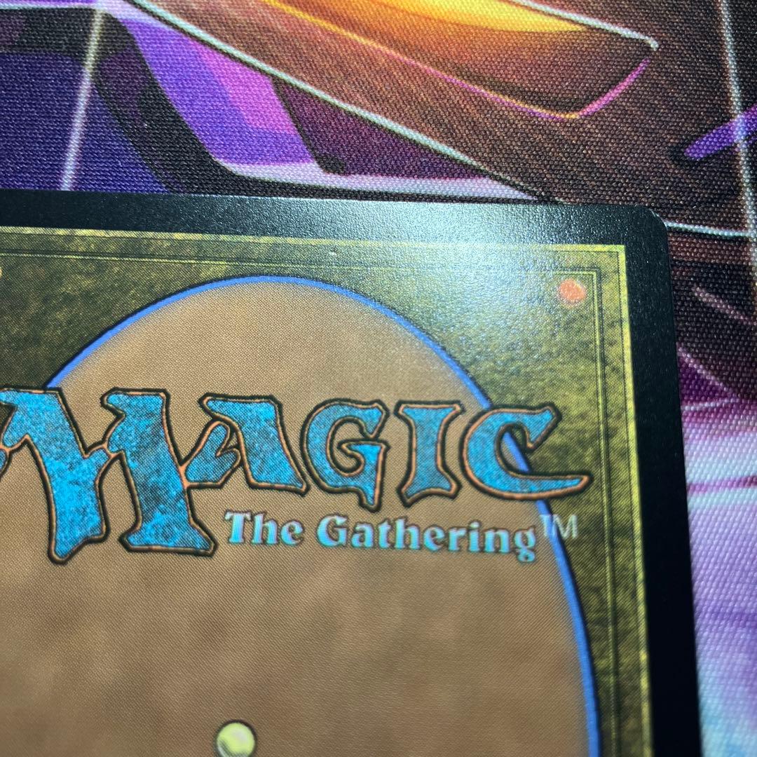 MTG 路地裏の喧嘩屋、ケイシー・ジョーンズ　ピクセル　サージfoil 日本語版