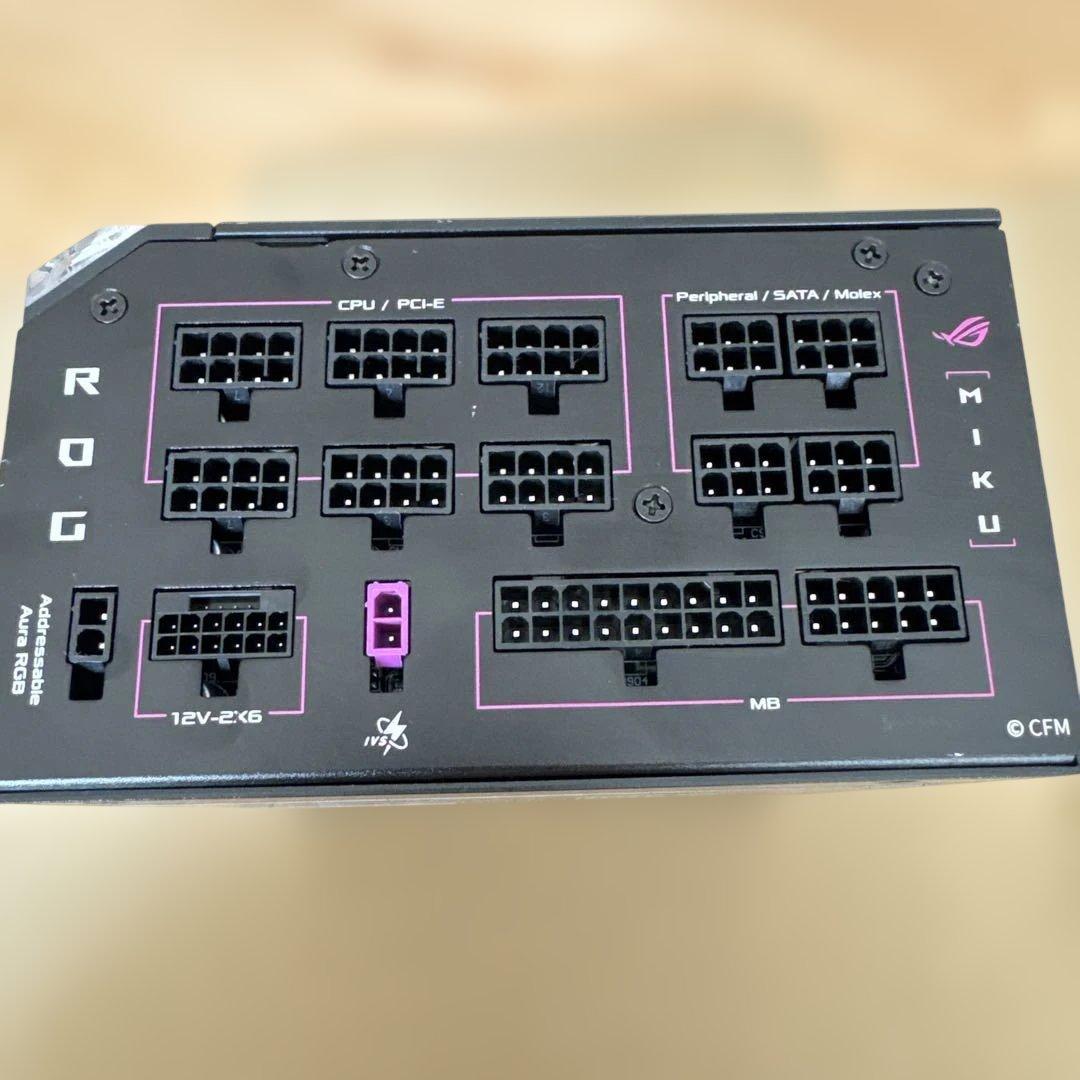 ASUS ROG Thor 1200W Titanium III 電源ユニット