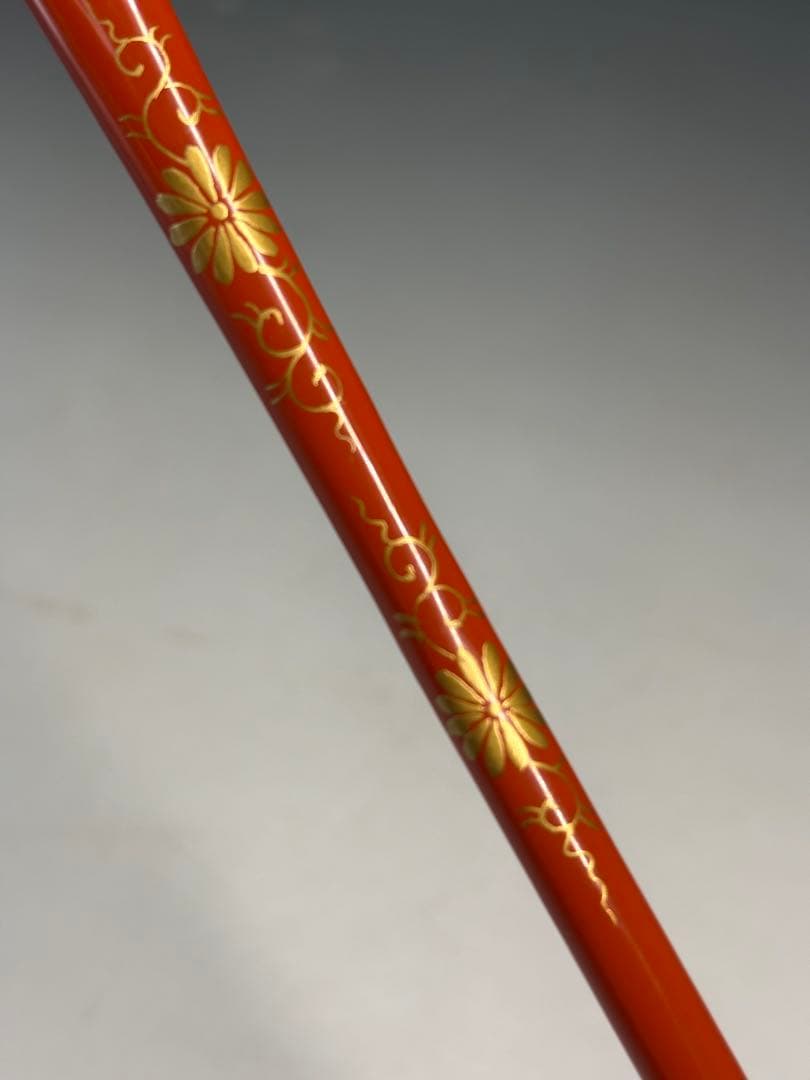 【中古品】茶道具　正斎下削　菊唐草蒔絵竹茶杓　堀内宗完書付　銘『秋菊有佳色』共箱