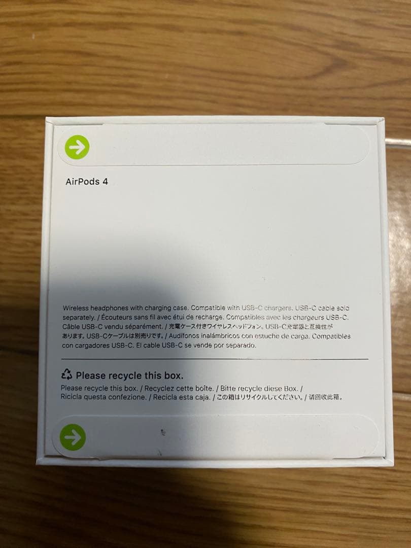 新品未使用　Apple AirPods（第4世代）