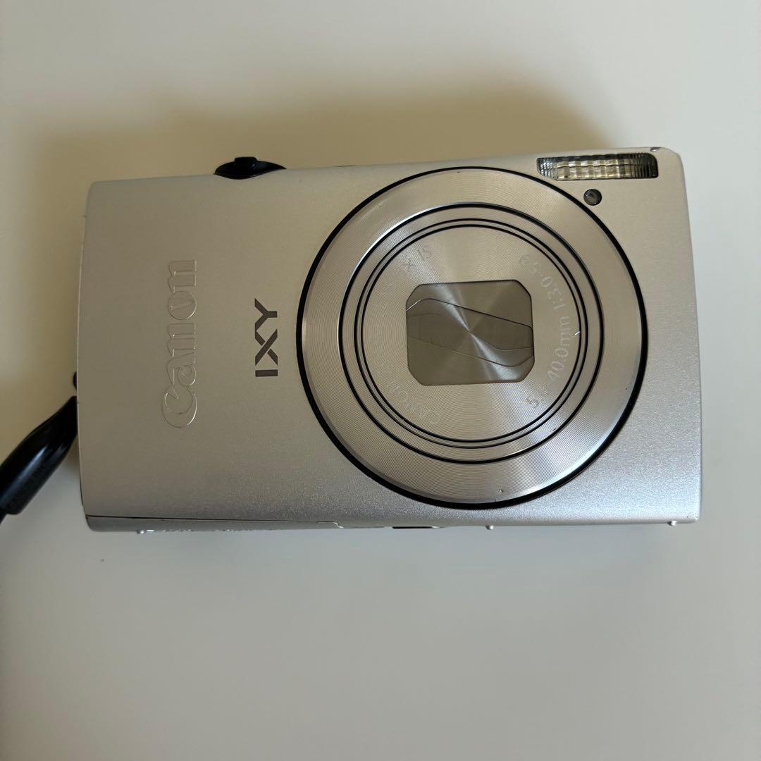 Canon IXY 600f デジタルカメラ 本体とバッテリーチャージャー