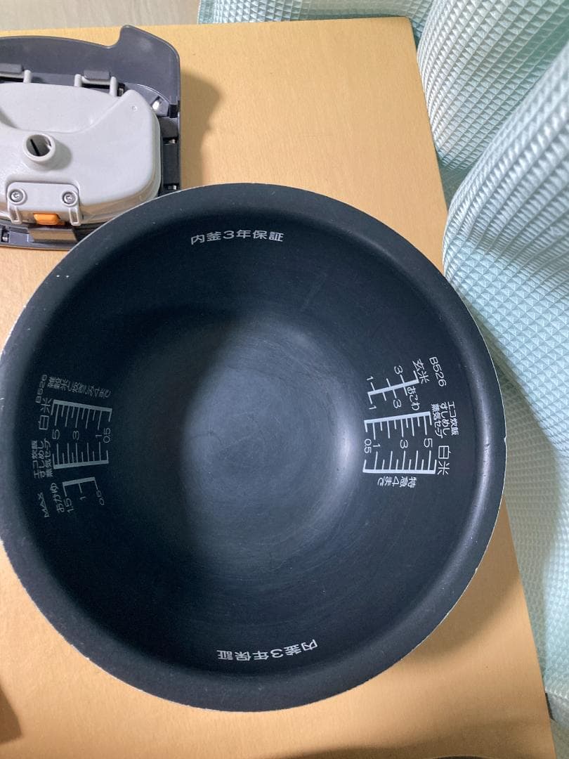 ★★★象印NP-SF10E5 極め羽釜 極め炊き 5.5合炊 圧力IH炊飯器