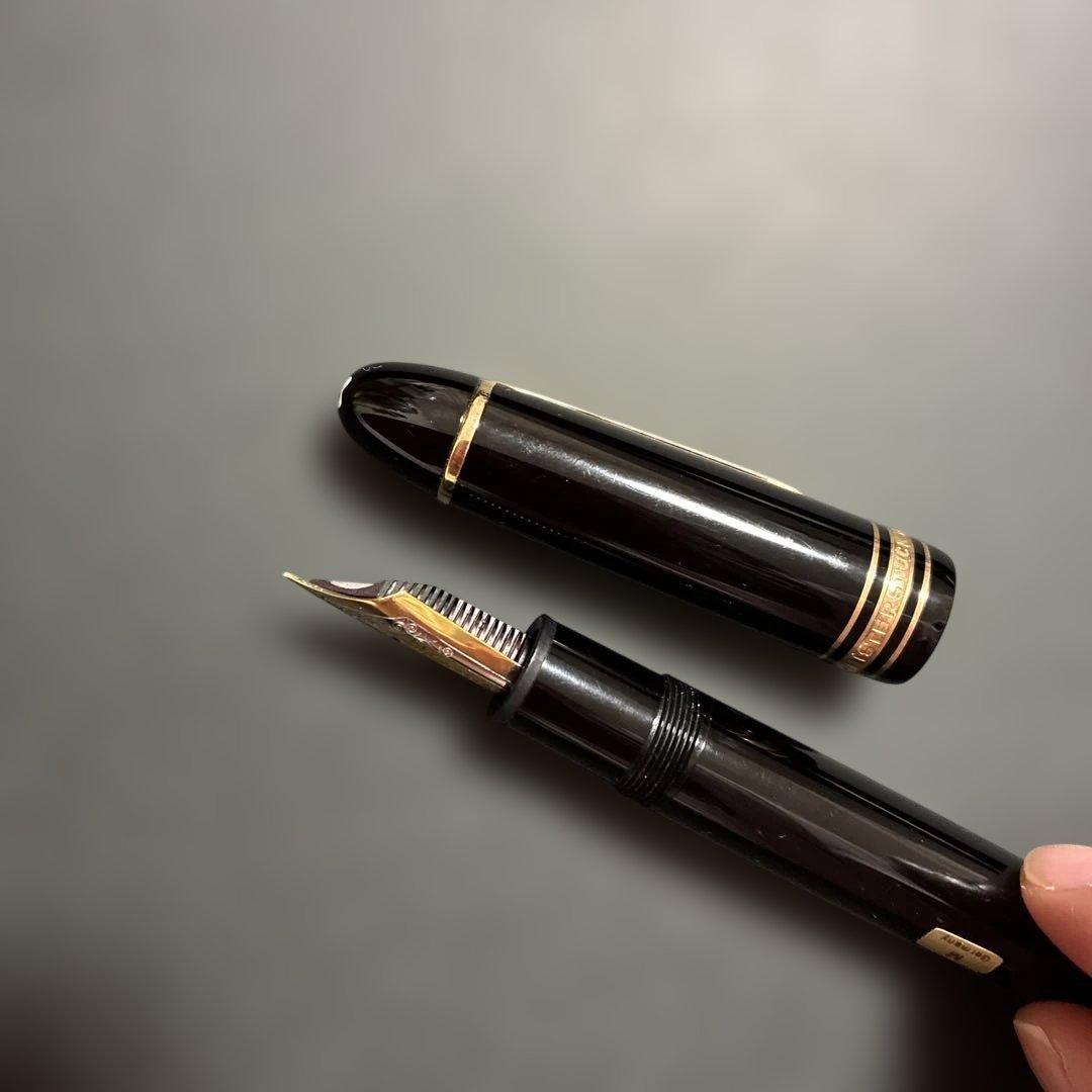 Montblanc ブラック 万年筆 Mサイズ