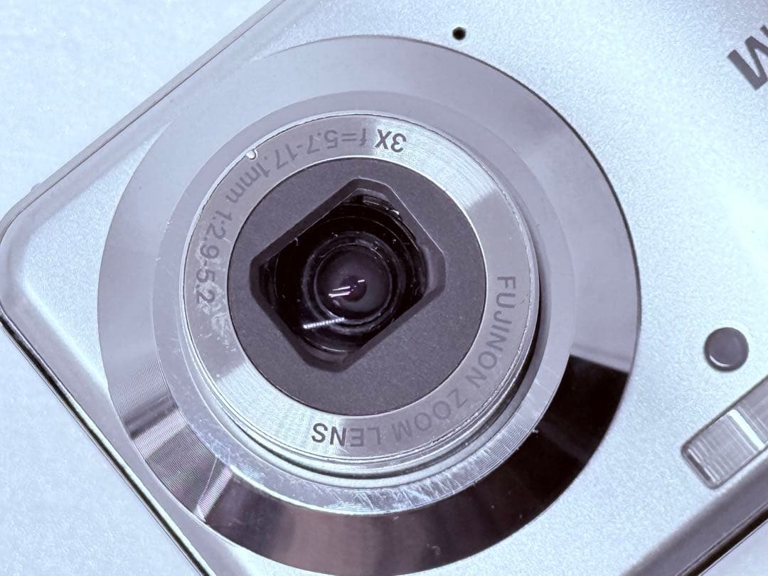 FUJIFILM Finepix AV100 動作確認済 単3電池駆動 コンデジ
