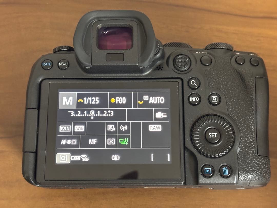 Canon EOS R6 ミラーレス一眼カメラ 本体