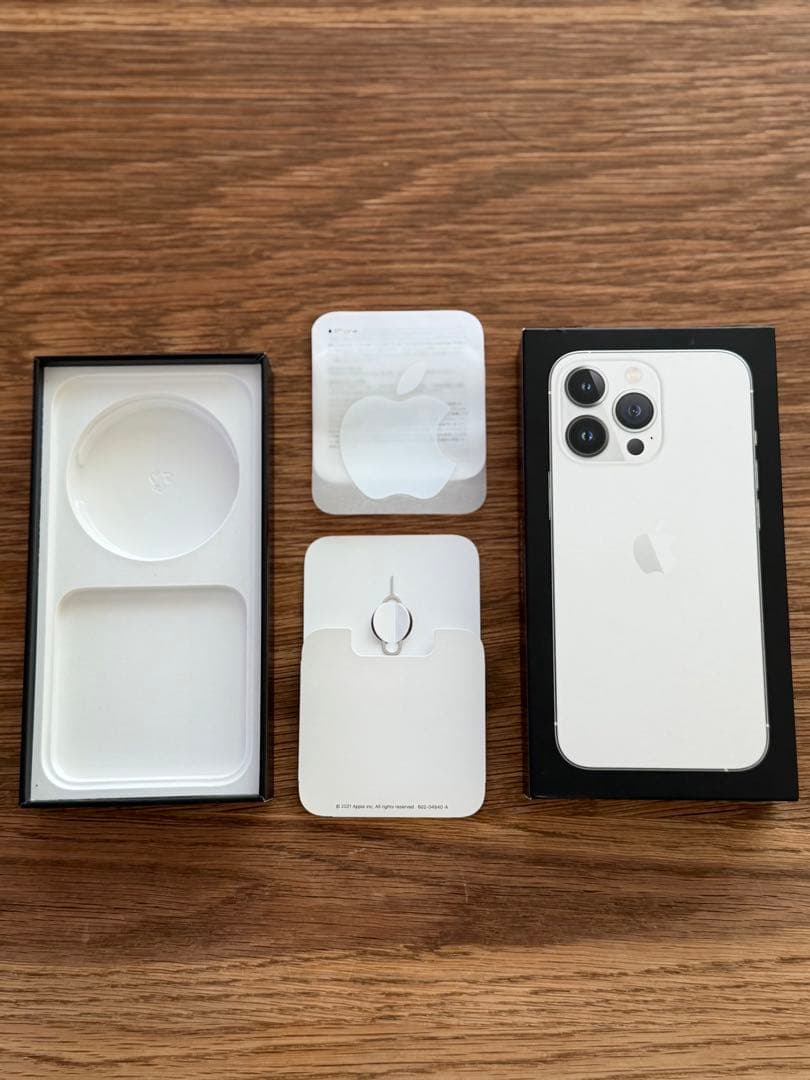 Apple iPhone 13 Pro シルバー　本体　SIMフリー