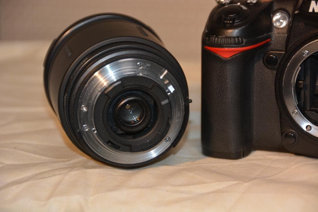 Nikon D7000 デジタル一眼レフカメラ