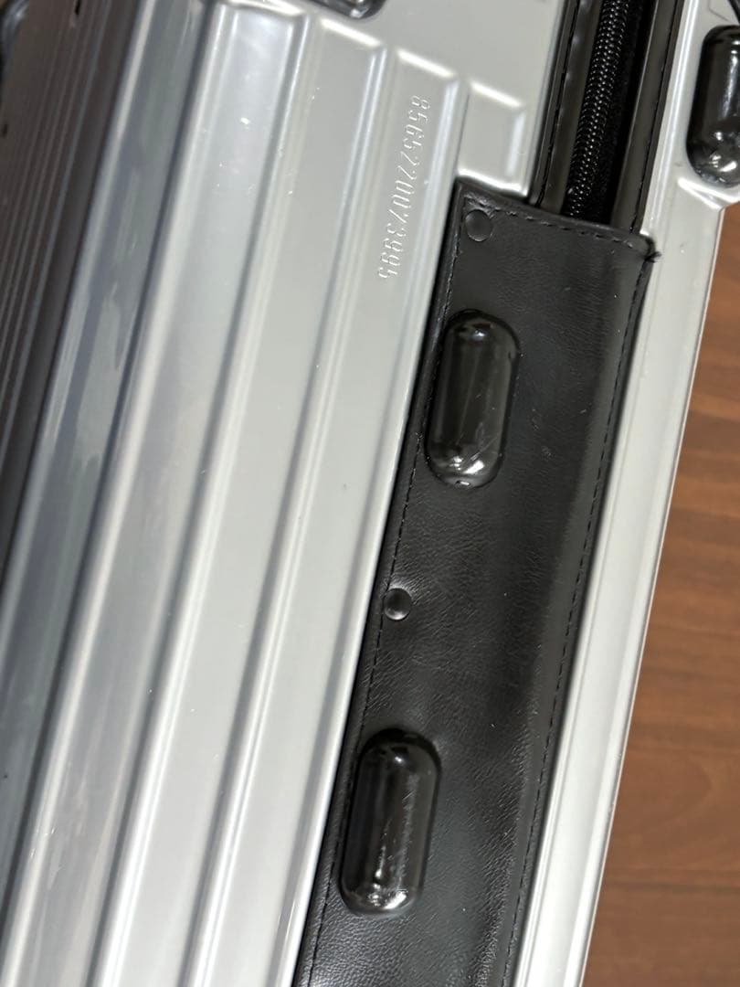 RIMOWA サルサ 2輪 機内持ち込みサイズ
