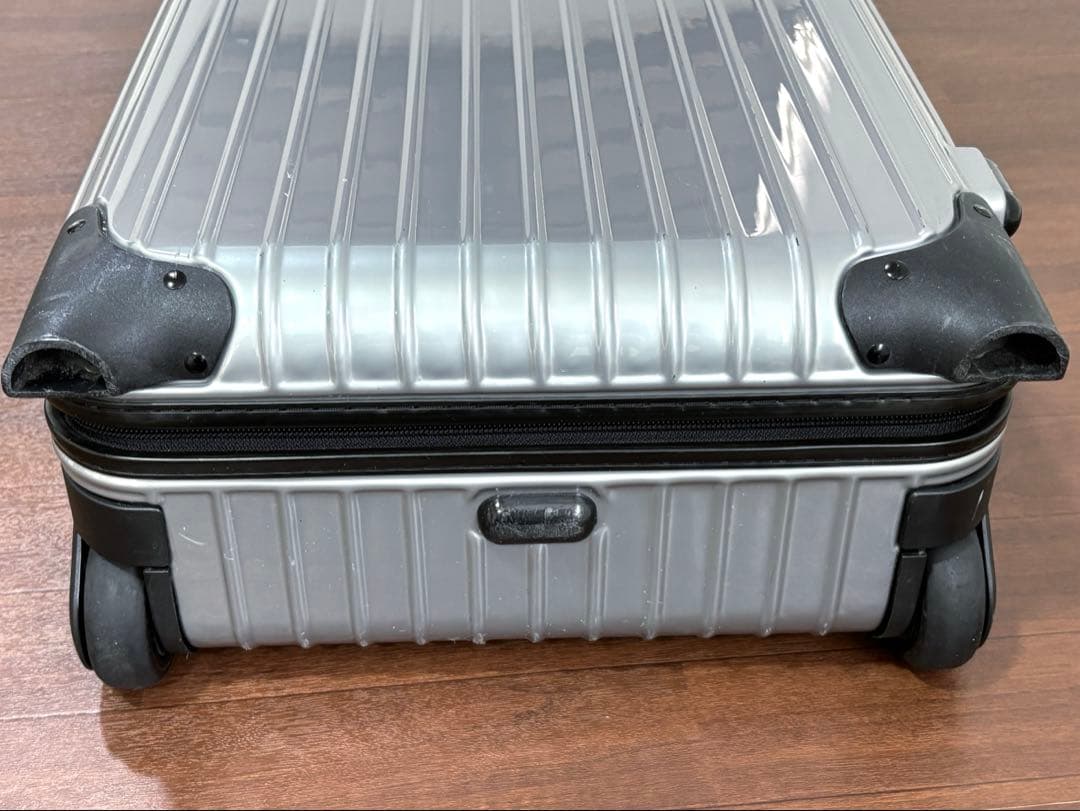 RIMOWA サルサ 2輪 機内持ち込みサイズ