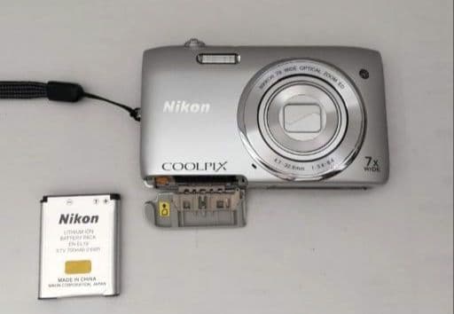 【美品】デジカメ　Nikon COOLPIX S3400