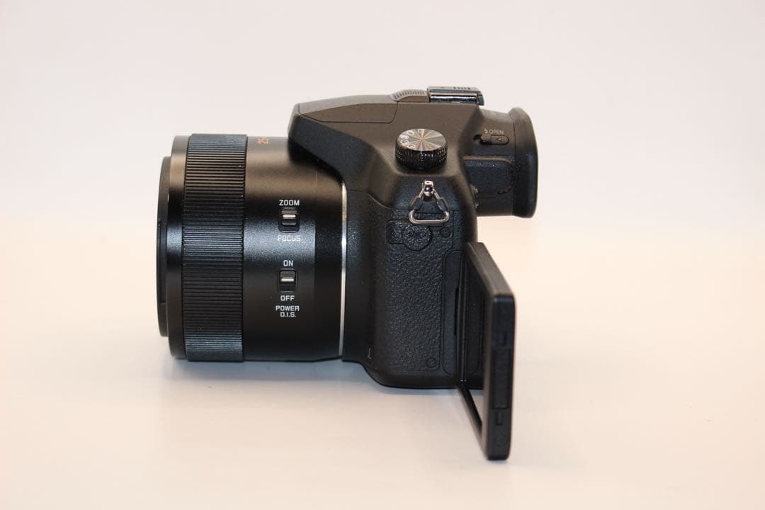 ★大人気★ LUMIX DMC-FZ1000 コンデジ　パナソニック　デジカメ