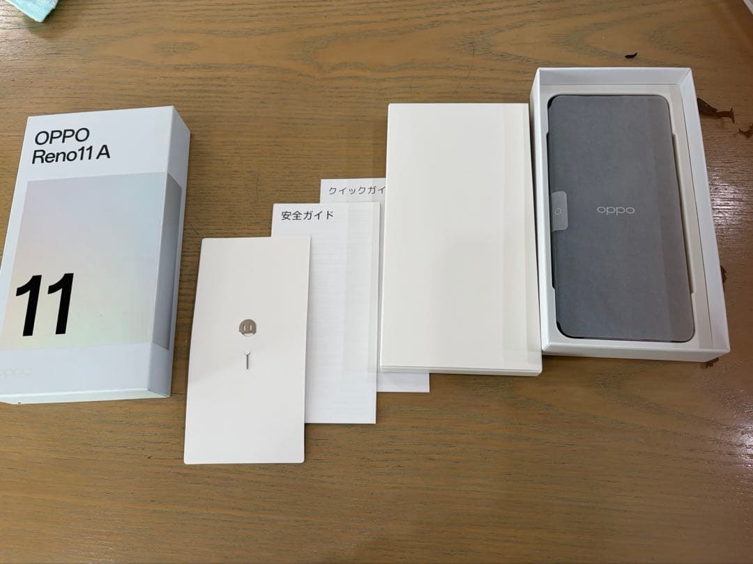Oppo Reno11 A 美品です。値下げしました。