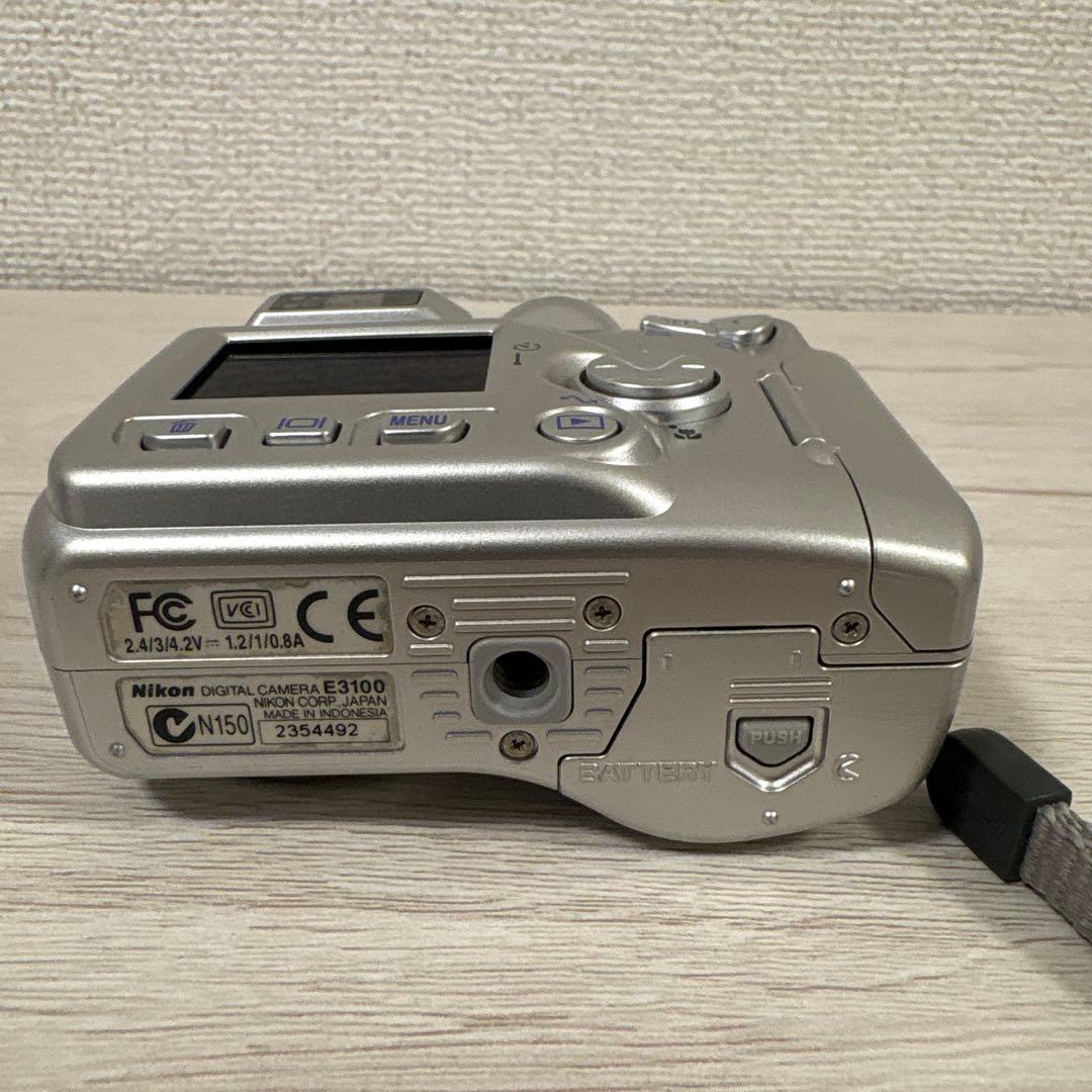 Nikon COOLPIX 3100 コンパクトデジタルカメラ・美品・レトロ