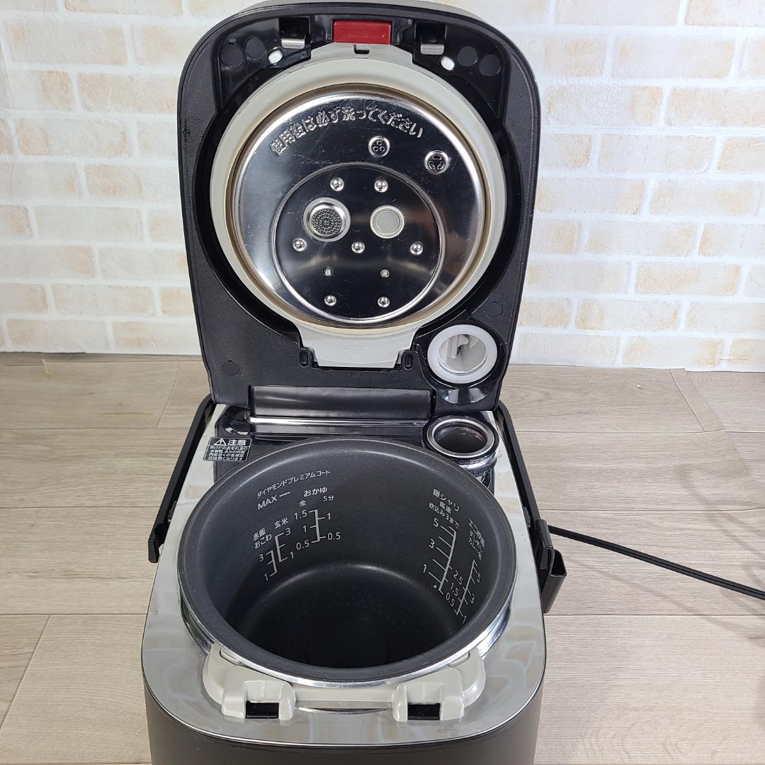 Panasonic SR-VSX101 炊飯器　5.5合炊 2022年製
