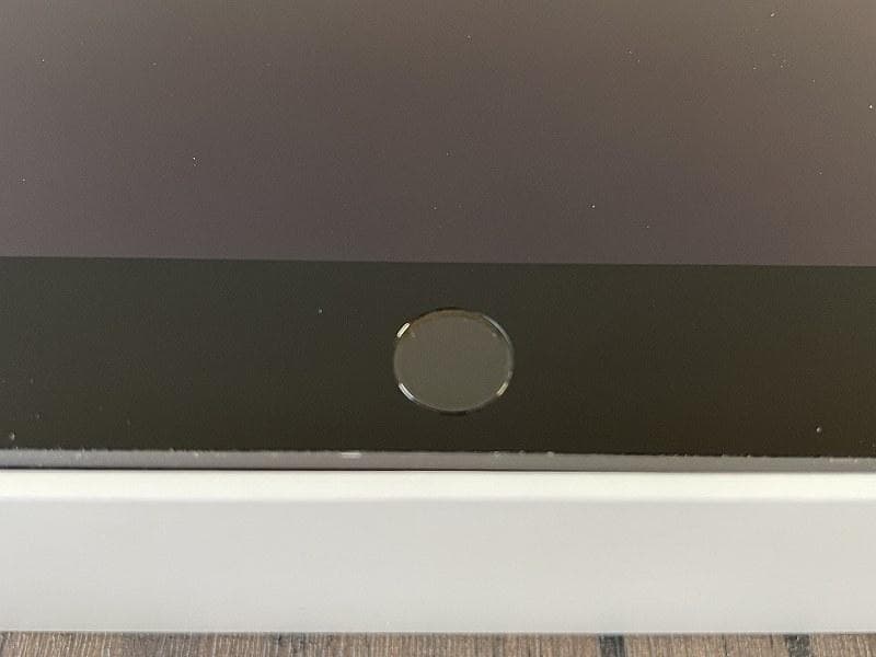 ⑫【美品】iPad Apple 第9世代　Wi-Fiモデル　64GB