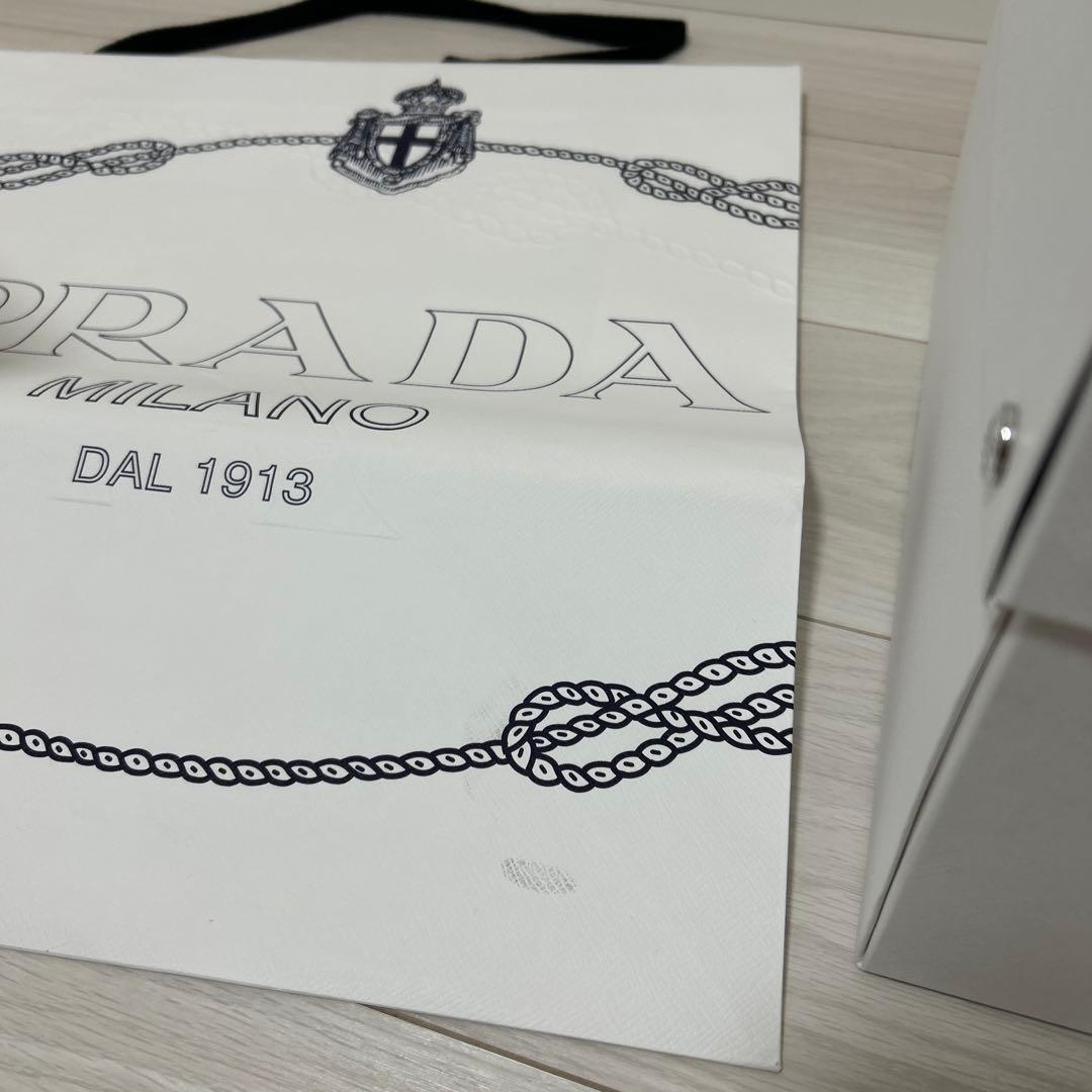 【PRADA】 空箱 特大サイズ ★国内正規品★ロゴ入ゴム、ショッパー付
