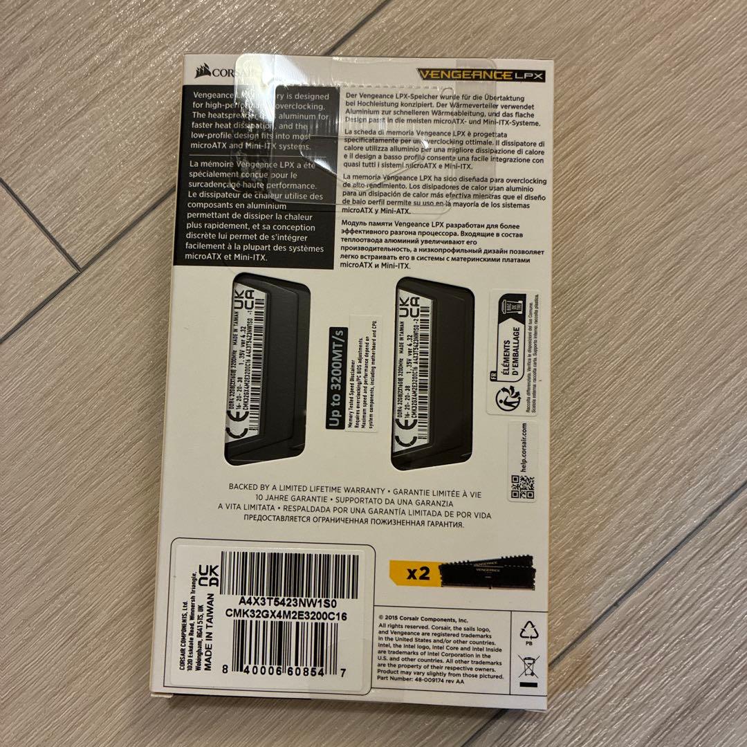 【新品未使用】Corsair Vengeance LPX DDR4 32GB
