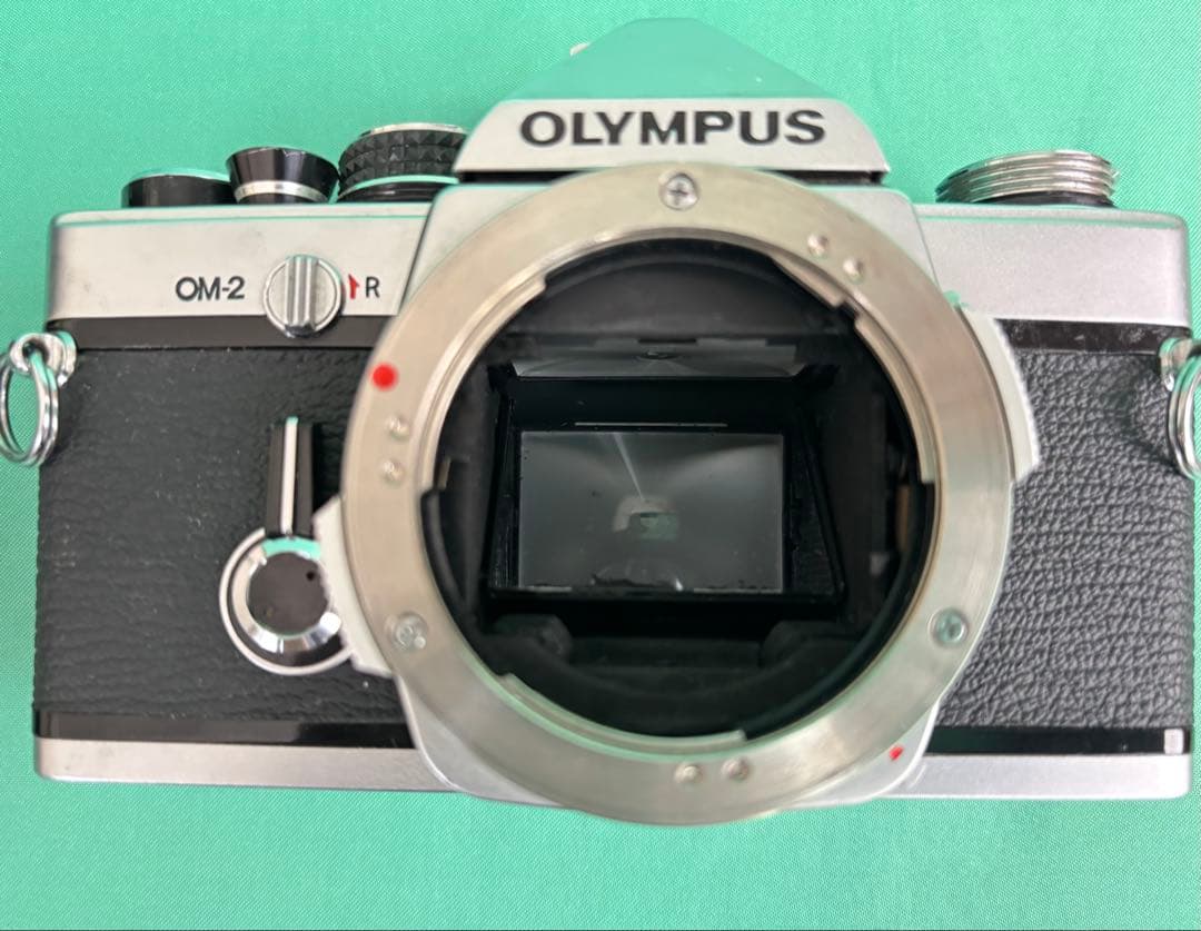 ★ OLYMPUS OM-2 (革ケース付) + 広角レンズ 28mm