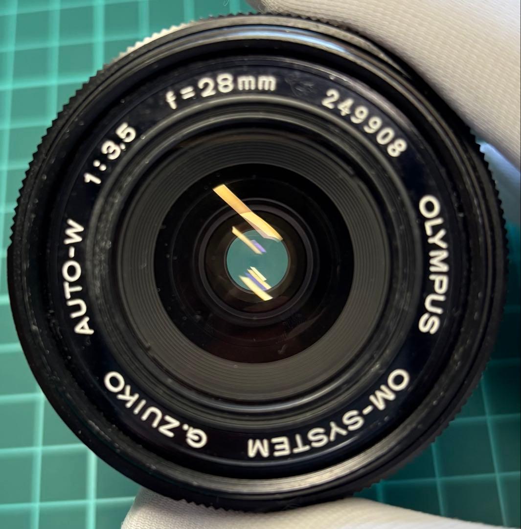 ★ OLYMPUS OM-2 (革ケース付) + 広角レンズ 28mm