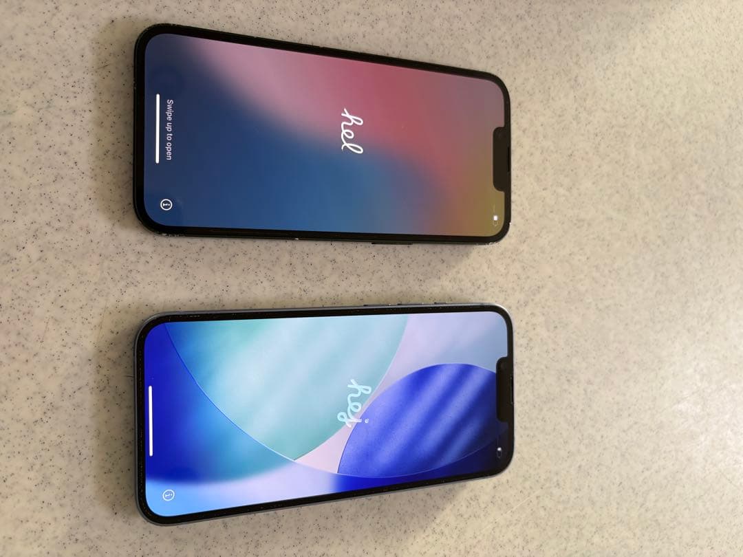 iPhone 13 ミッドナイトグリーン & iPhone 13ブルー 本体