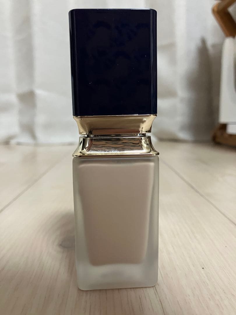 clé de peau BEAUTÉ タンフルイドエクラ マット