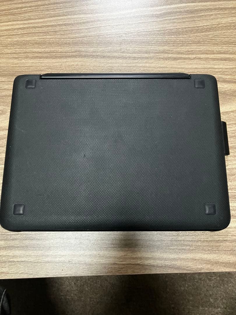 iPad A16（11インチ） 保護シール・キーボード付