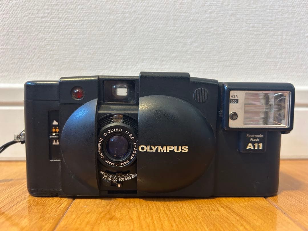 オリンパス OLYMPUS XA2と専用フラッシュ A11のセット