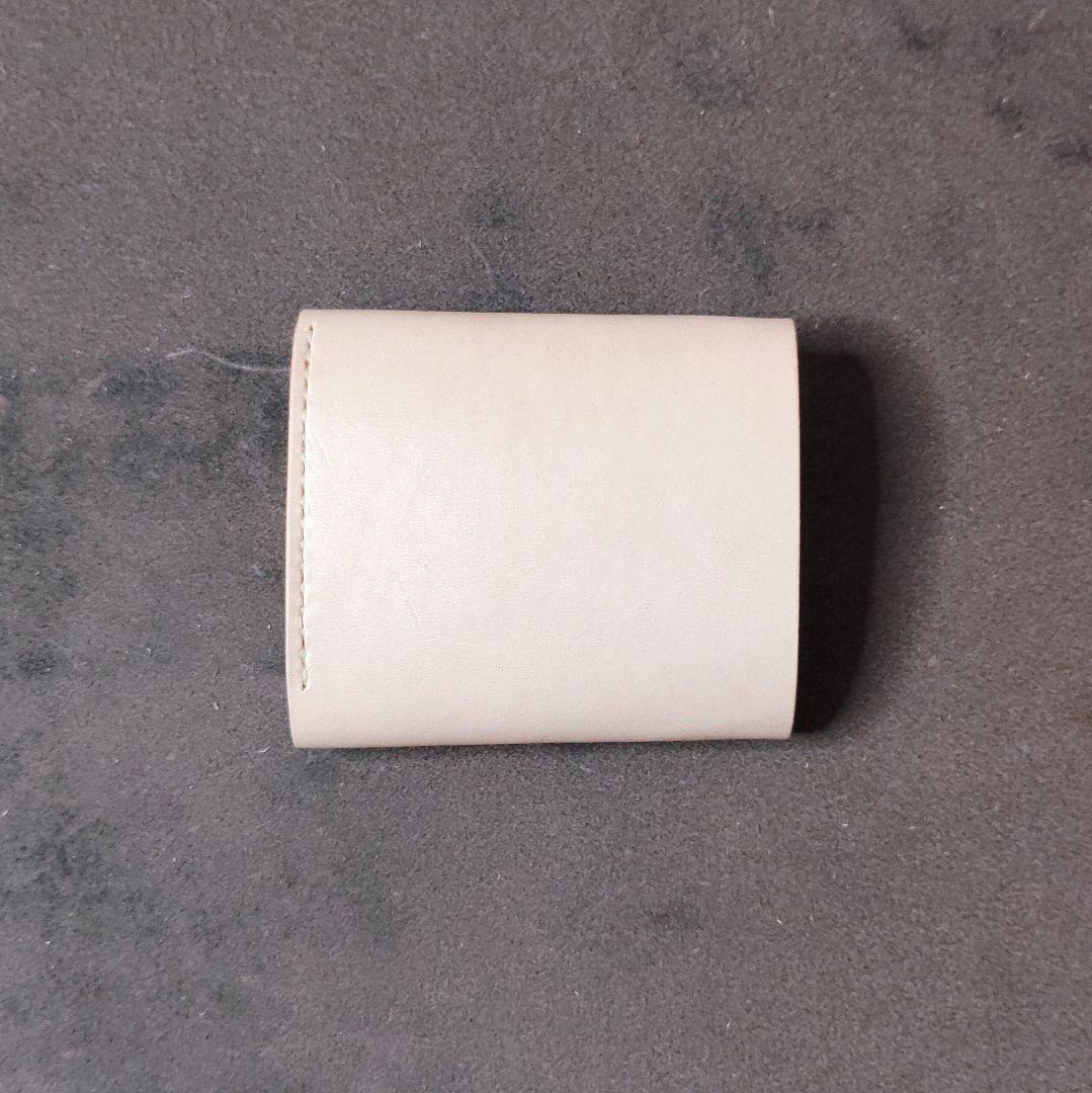 ヌメ革の三つ折り財布　本革 ハンドメイド 手縫い 受注生産 ミニ財布