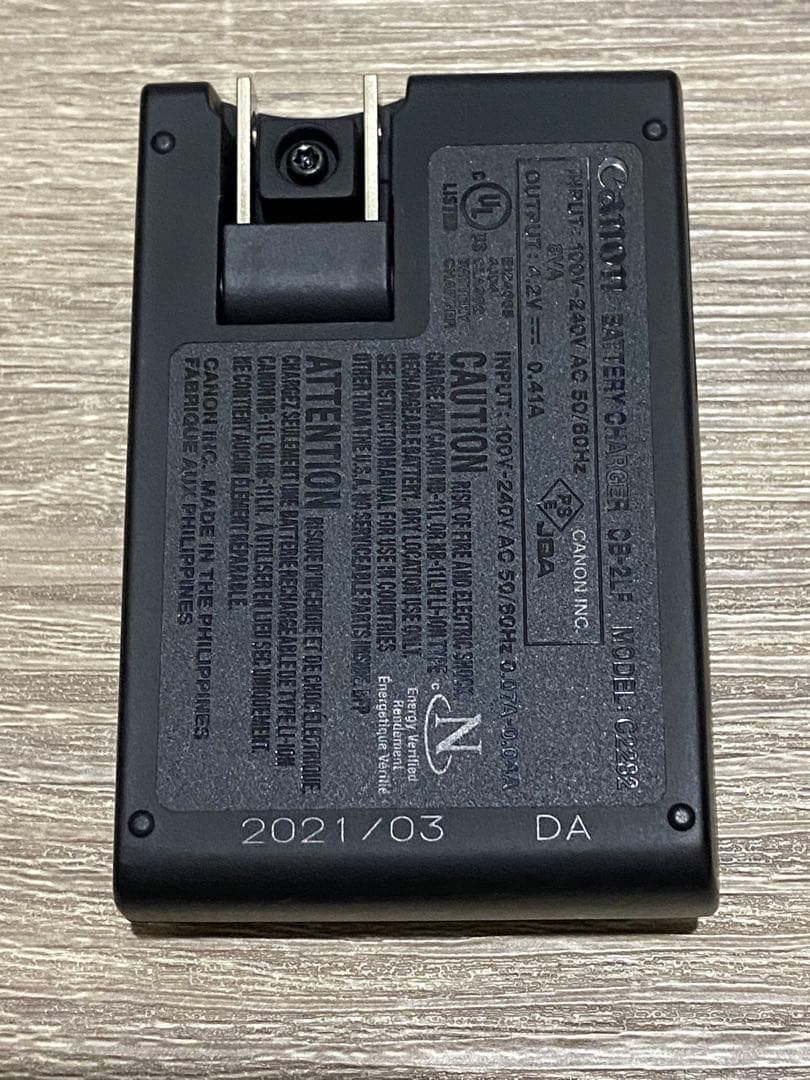 【中古】Canon IXY 650 シルバー　デジカメ