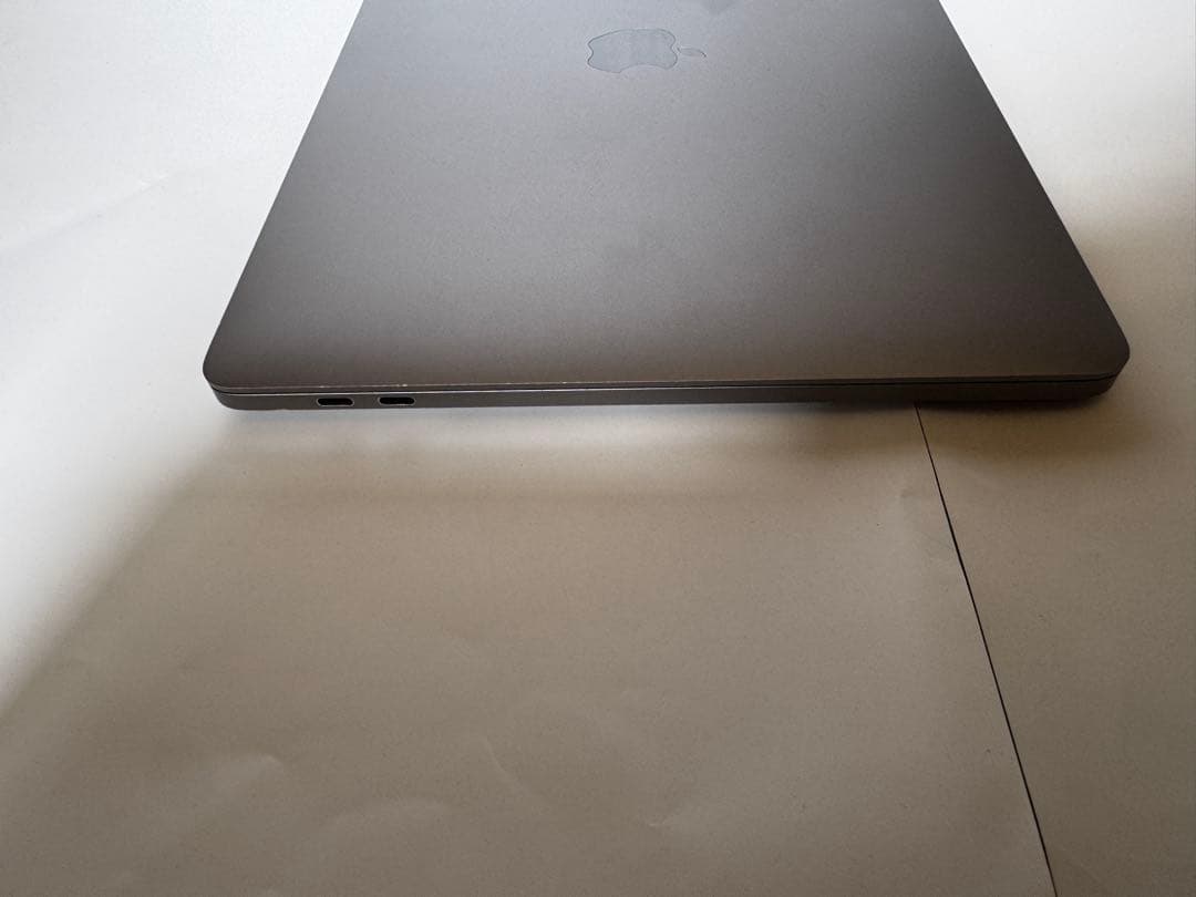 MacBook Pro 13インチ 2020 / i5 / 16GB/512GB