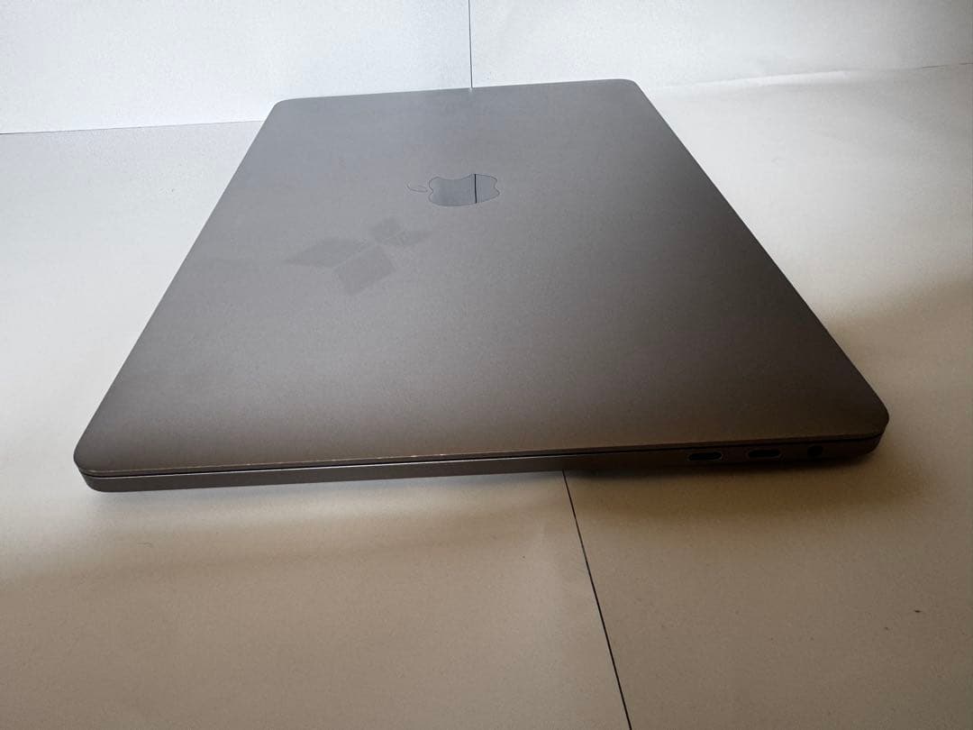 MacBook Pro 13インチ 2020 / i5 / 16GB/512GB