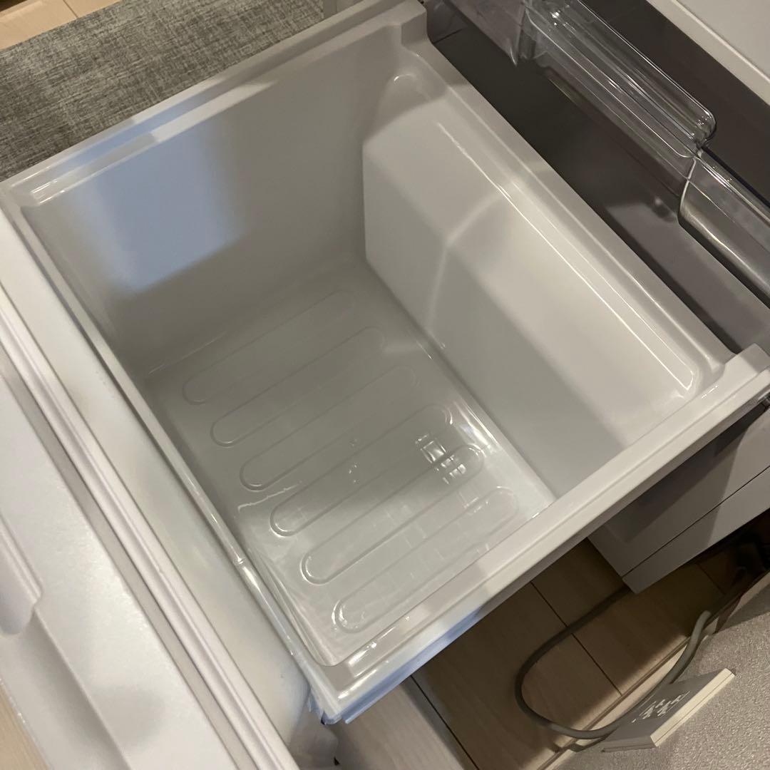 美品 シャープ 2ドア冷蔵庫 179L 2025年SJ-D18P-W 単身用